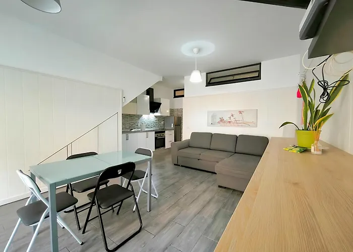 דירה Coastal Getaway *
